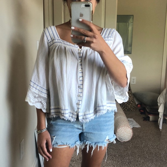 cute flowy tops